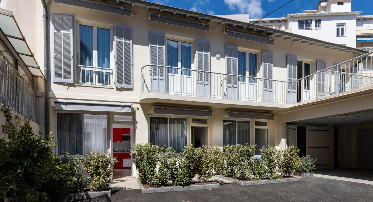 Appartements French Riviera Confidential Centre Ville Juan Les Pins Proche Des Plages Buitenkant foto