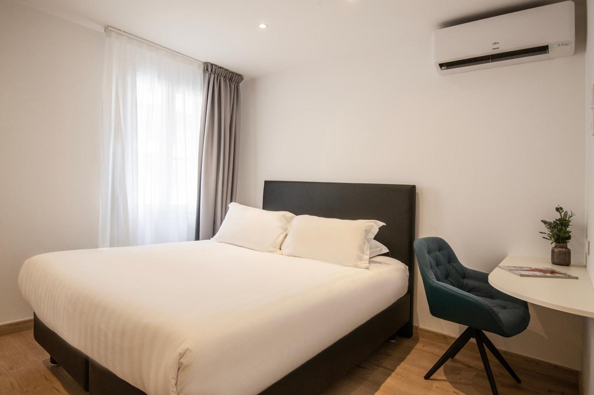 Appartements French Riviera Confidential Centre Ville Juan Les Pins Proche Des Plages Kamer foto