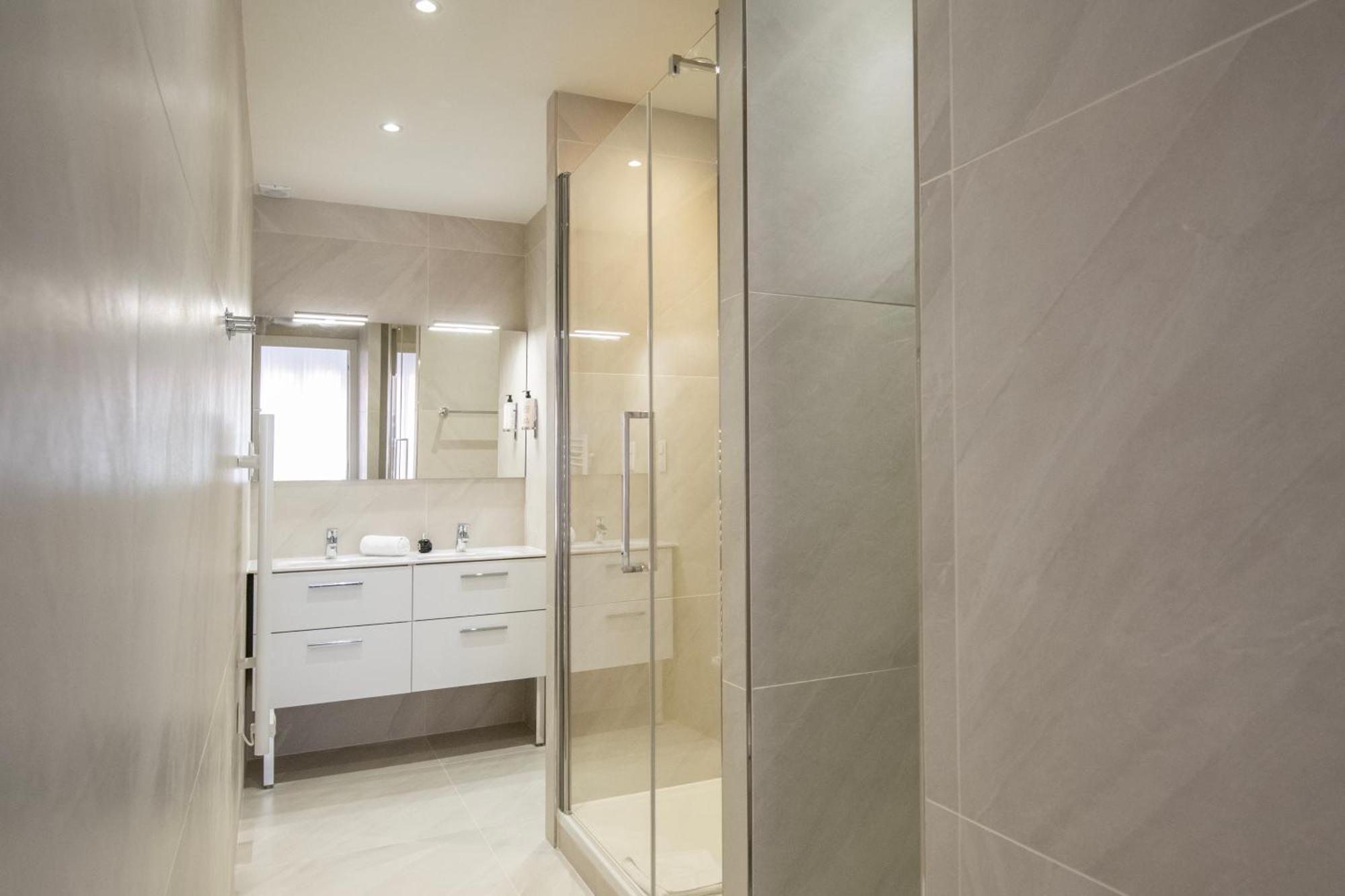 Appartements French Riviera Confidential Centre Ville Juan Les Pins Proche Des Plages Kamer foto